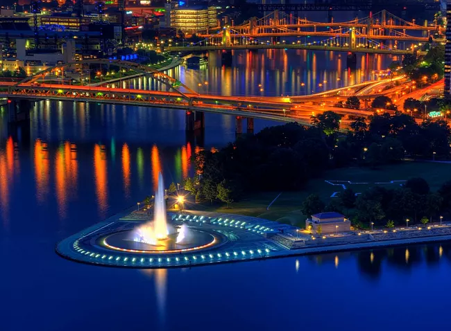 Point State Park at the confluence of the Monongahela, Ohio, and Allegheny Rivers, Pittsburgh, PA